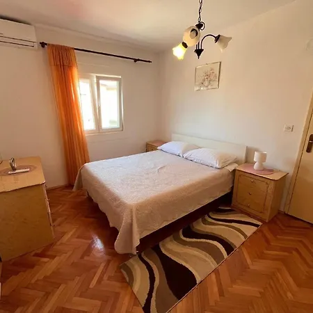 Apartamento Ferienwohnung In Privlaka Mit Garten Und Grill *