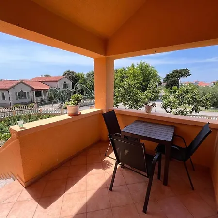 Ferienwohnung In Privlaka Mit Garten Und Grill Apartamento