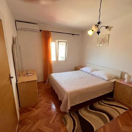 Ferienwohnung In Privlaka Mit Garten Und Grill * プリヴラカ