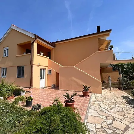 Ferienwohnung In Privlaka Mit Garten Und Grill * プリヴラカ